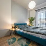 With Garage And Balcony In Center Apartament *