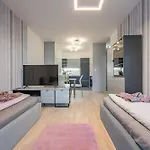 Apartament With Garage And Balcony In Center *