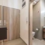 Apartament With Garage And Balcony In Center Budapesta