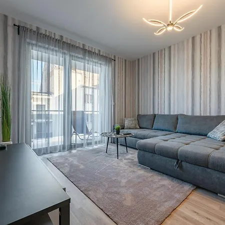 With Garage And Balcony In Center * Budapest