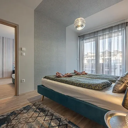With Garage And Balcony In Center Apartment Budapest