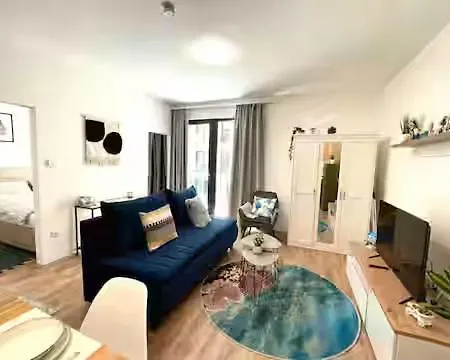 Apartment With Garage And Balcony In Center Budapest